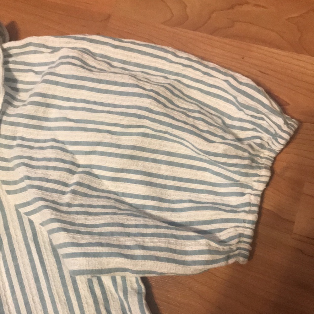 Universal Thread Top - Picture 4 of 5